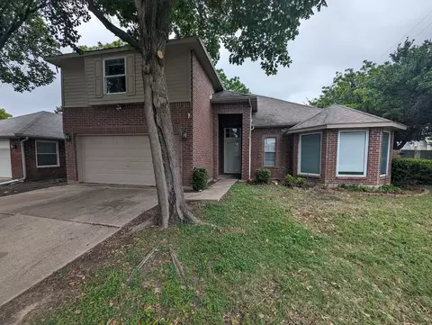 6715 Towerwood Dr, Arlington, TX 76001