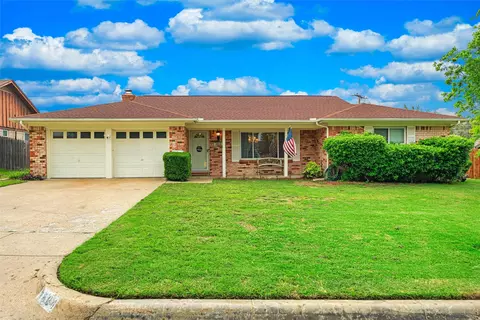 3804 Wayland Dr, Fort Worth, TX 76133