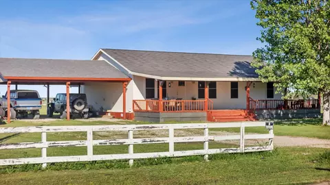 847 Batchler Rd, Red Oak, TX 75154