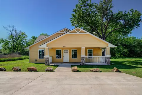 534 E Brockett St, Sherman, TX 75090
