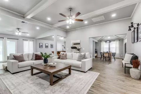 1044 Magnolia Dr, Carrollton, TX 75007