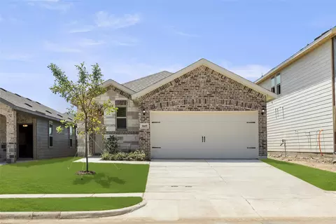 1609 Edgeway Dr, Aubrey, TX 76227