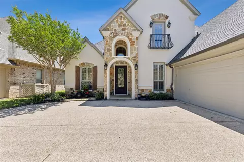 832 Merion Dr #DR, Burleson, TX 76028