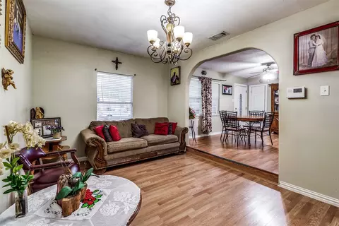 Other - 1017 Bluebonnet Ln, Mesquite, TX 75149 photo 2 of 6