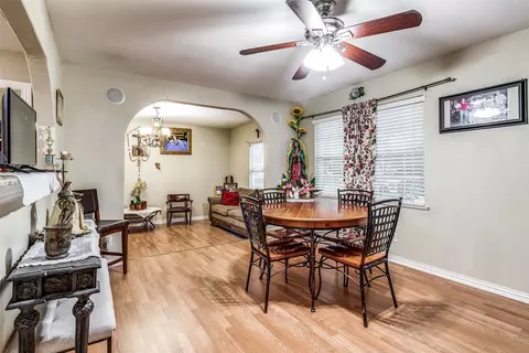 Dining - 1017 Bluebonnet Ln, Mesquite, TX 75149 photo 1 of 5