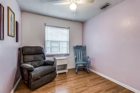 Bedroom - 1017 Bluebonnet Ln, Mesquite, TX 75149 photo 4 of 4
