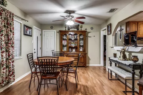 Dining - 1017 Bluebonnet Ln, Mesquite, TX 75149 photo 5 of 5