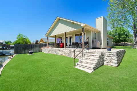 1929 Ports O Call Ct, Granbury, TX 76048