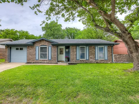 3017 Sandra Ln, Rowlett, TX 75088