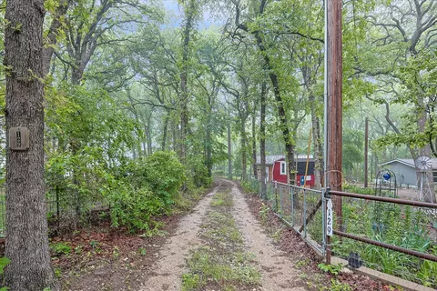 129 Pine Bluff Ct, Springtown, TX 76082 photo 35