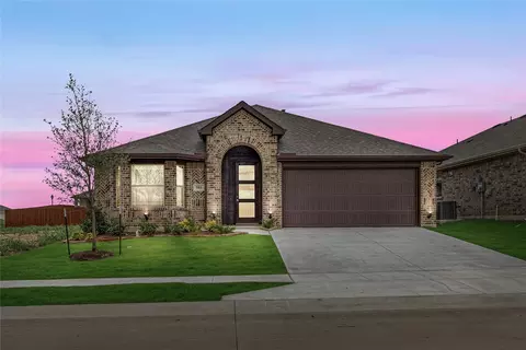 981 Kingbird Ln, Alvarado, TX 76009