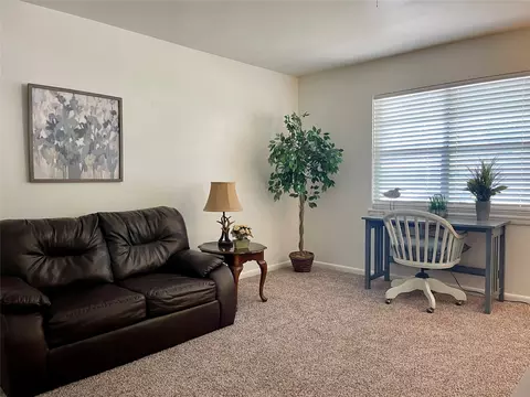 7917 Chaparral Dr, White Settlement, TX 76108
