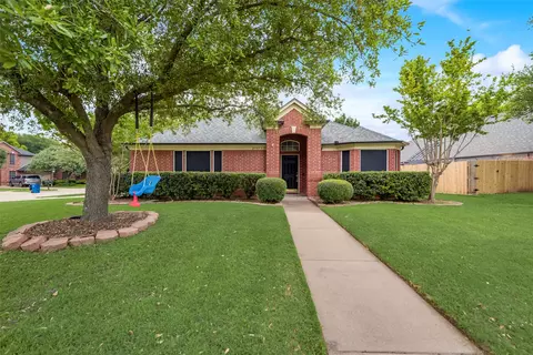 2751 Oakdale Dr, Burleson, TX 76028