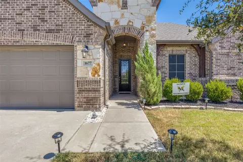 1677 Laramie Ln, Burleson, TX 76028