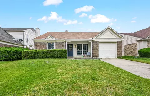 3717 River Birch Rd, Fort Worth, TX 76137