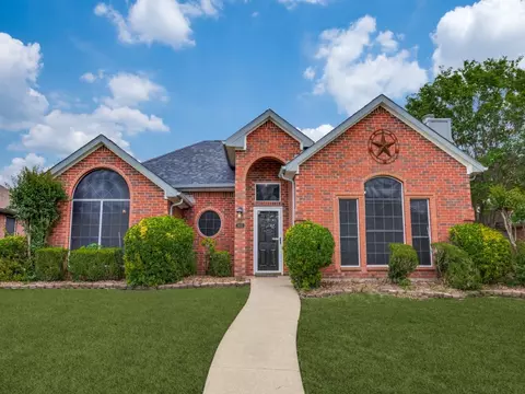 2132 Highwood St, Mesquite, TX 75181