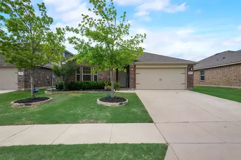 1014 N Churchill Dr, Fate, TX 75189
