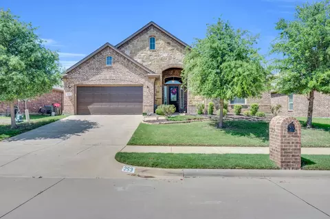 253 Ashlawn Dr, Midlothian, TX 76065