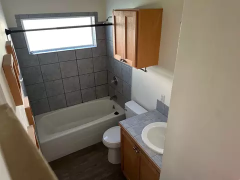 Bath - 1905 Church St, Ruston, LA 71270 photo 1 of 1