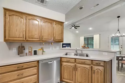796 Beverly Dr, Terrell, TX 75160 photo 6