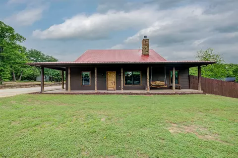 447 Private Road 2698, Alvord, TX 76225