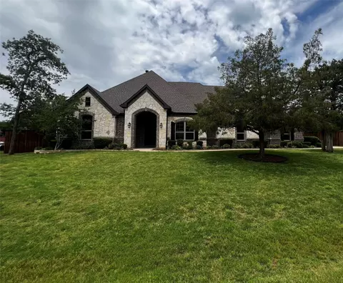 105 Post Oak Dr, Krugerville, TX 76227