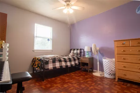 810 Rockwall Dr, Euless, TX 76039 photo 8