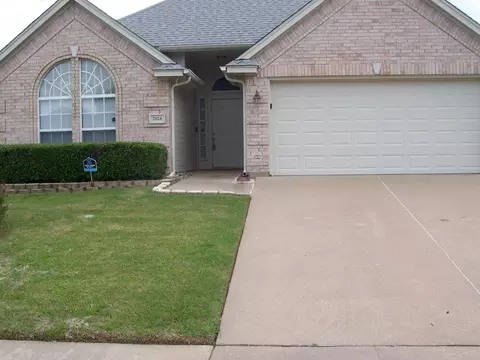 2824 Concho Trl, Fort Worth, TX 76118