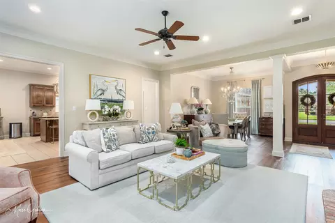 403 Saint Charles Blvd, Shreveport, LA 71106