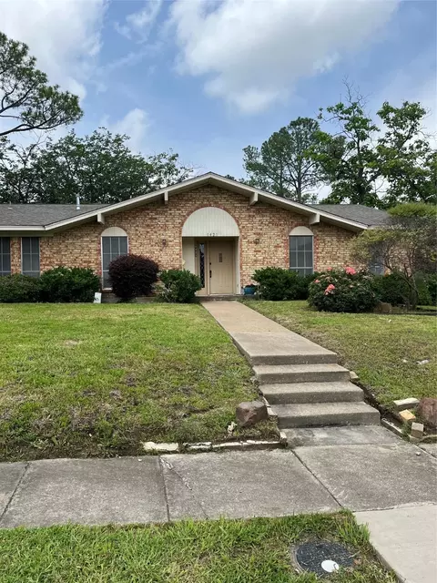 1421 Fernwood Dr, Mesquite, TX 75149