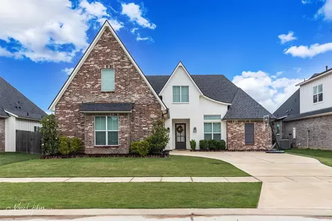 710 Julesburg Ln, Benton, LA 71006