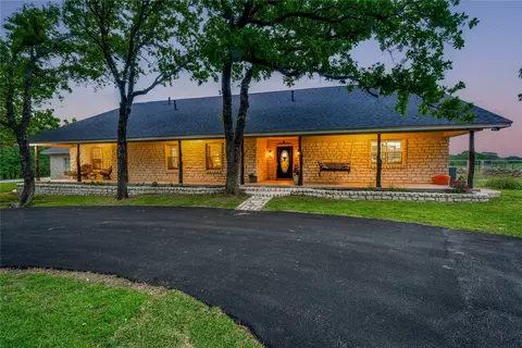 701 Dean Rd, Weatherford, TX 76087