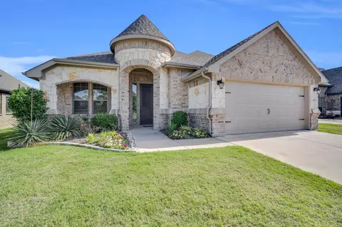 334 Abbott Ln, Waxahachie, TX 75165