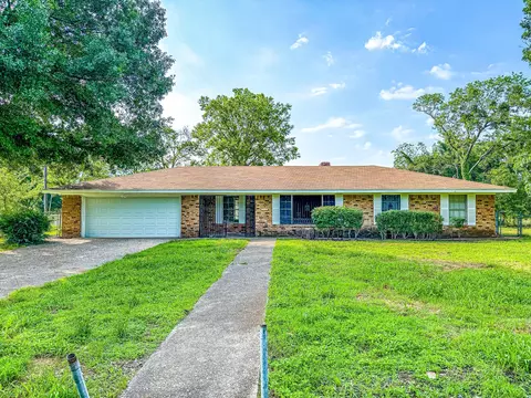 1117 E 8th Ave, Corsicana, TX 75110