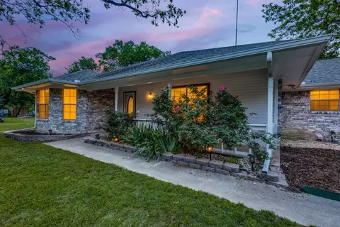 2647 Lake Ave, Farmersville, TX 75442