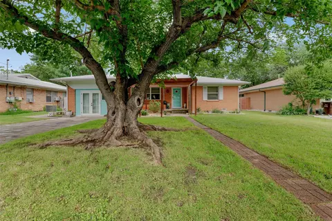 3402 Avon Dr, Denton, TX 76209