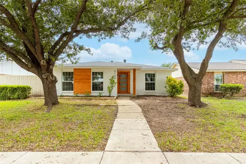 5104 Shannon Dr, The Colony, TX 75056