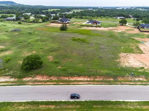 3049 Haylee Dr, Granbury, TX 76048