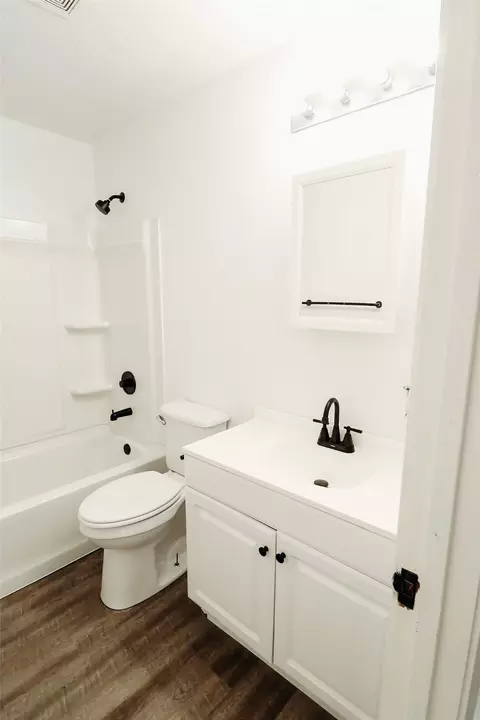 210 W Cardinal St, Ector, TX 75439 photo 9