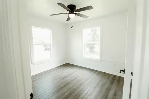 210 W Cardinal St, Ector, TX 75439 photo 14