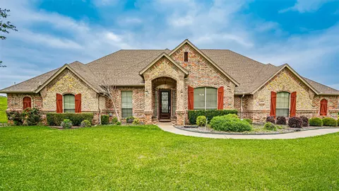 6717 Mustang Creek Dr, Fort Worth, TX 76126