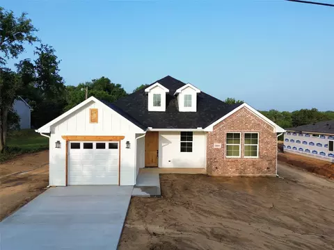 5910 Collins Ct, Granbury, TX 76048