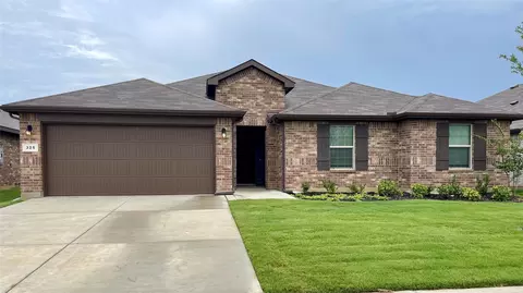 325 Alice Harney Rd, Burleson, TX 76028