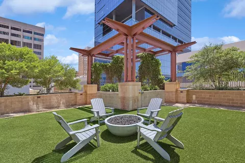 500 Throckmorton St #812, Fort Worth, TX 76102