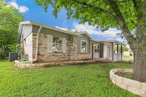 3321 Sunnydale Ln, Denton, TX 76209
