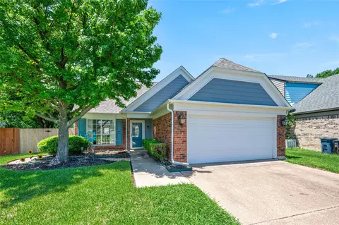 7701 Waxwing Cir W, Fort Worth, TX 76137