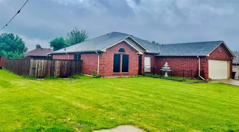 5306 Cedar Waxwing Ln, Dallas, TX 75236