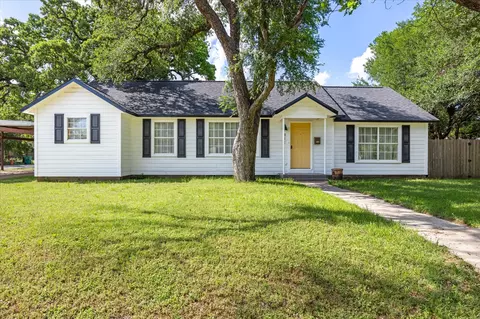 335 E Long St, Stephenville, TX 76401