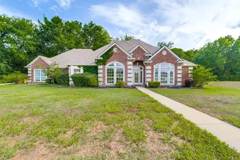 1004 Legend Ave, Bonham, TX 75418