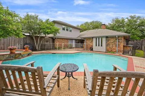 204 Gold Finch Dr, Richardson, TX 75081